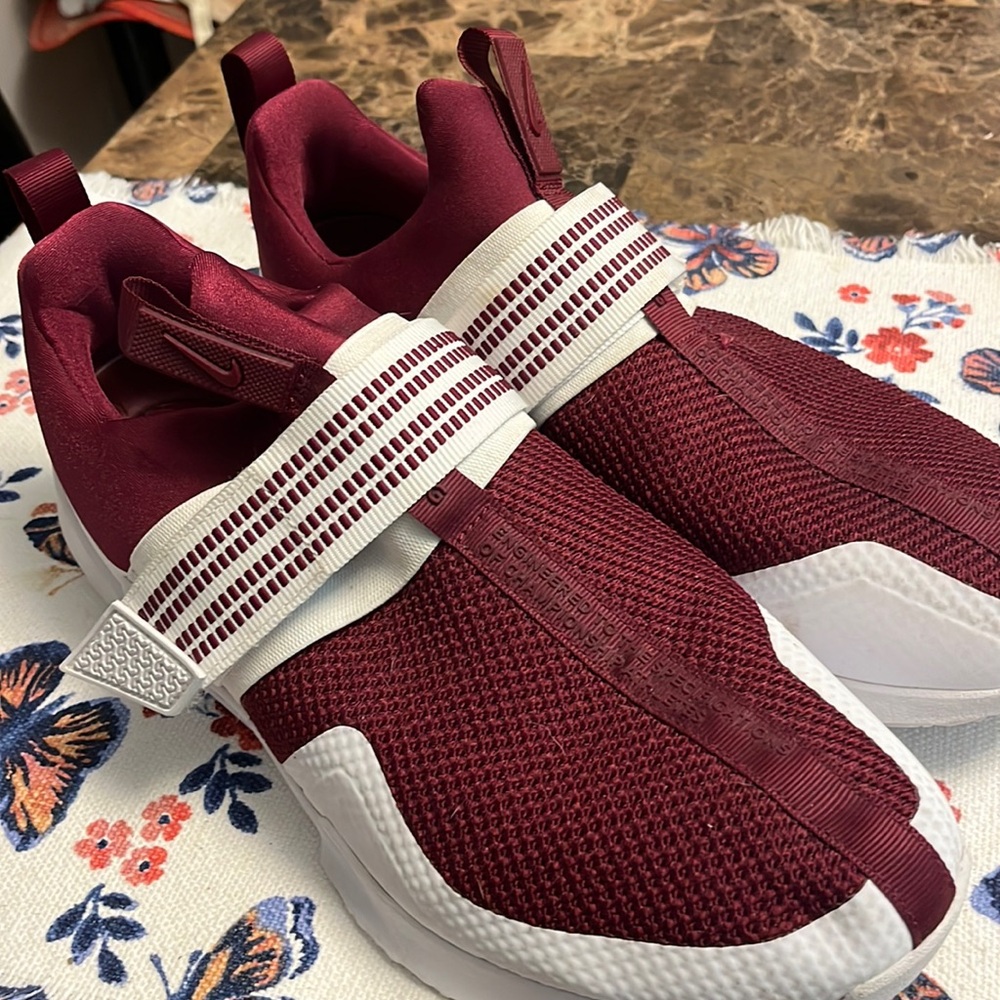 Volleyball shoes